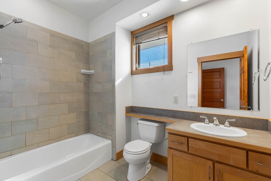 More Photos Of 1281 Stoneridge Dr, Bozeman Apartments For Sale