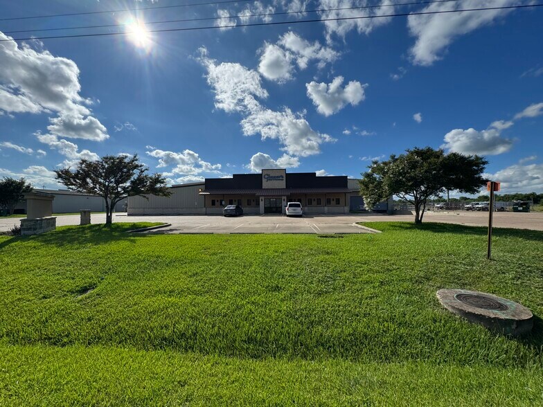 More Photos Of 8316 Lone Tree Rd, Victoria Industrial For Sale