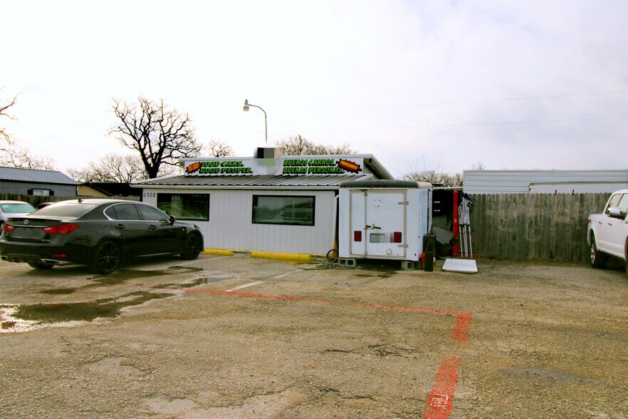 More Photos Of 4108 University Drive & Geesling rd, Denton Auto Dealership For Lease