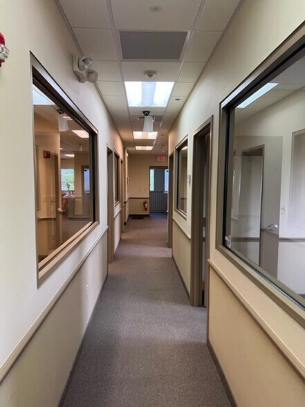 More Photos Of 6791 28th St Cir E, Sarasota Warehouse For Lease