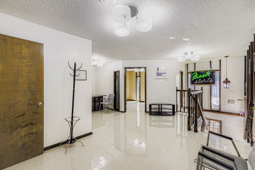 More Photos Of 4219 S Broadway, Englewood Medical For Sale