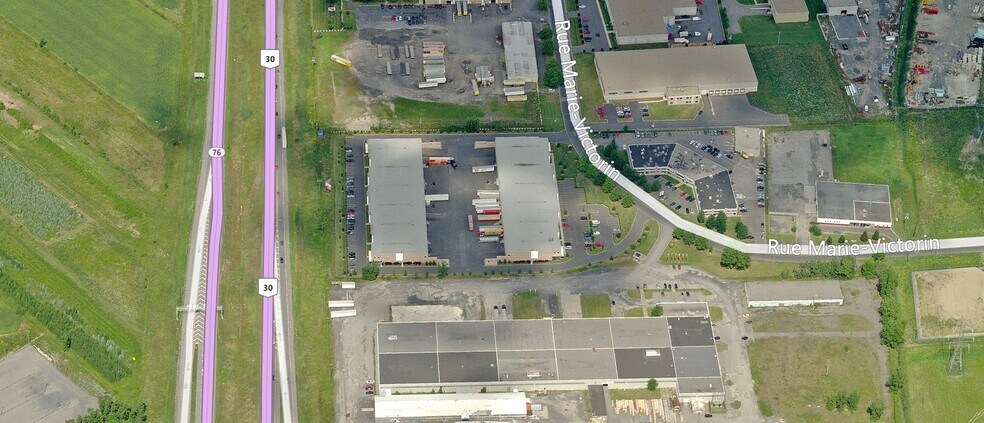 More Photos Of 1400 Rue Marie-Victorin, St-Bruno-de-Montarville Office For Lease