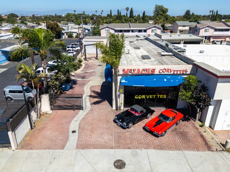 More Photos Of 411 S Harbor Blvd, Santa Ana Auto Dealership For Sale