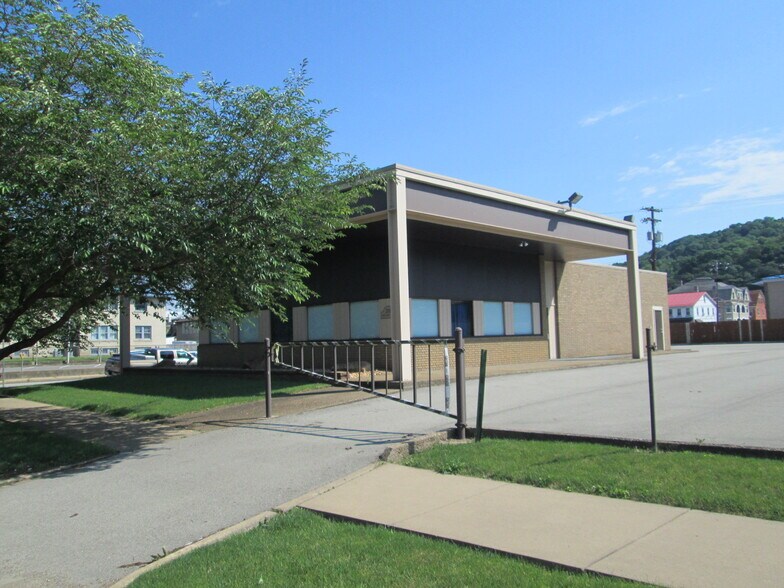 More Photos Of 200 S Water St, Kittanning Office For Sale