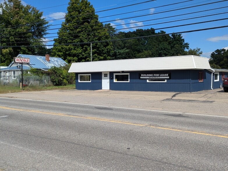 More Photos Of 403 N Main St, Franklin Freestanding For Lease