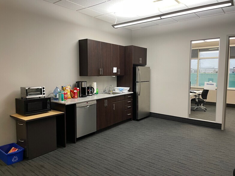 More Photos Of 219 Labrador Dr, Waterloo Office For Lease