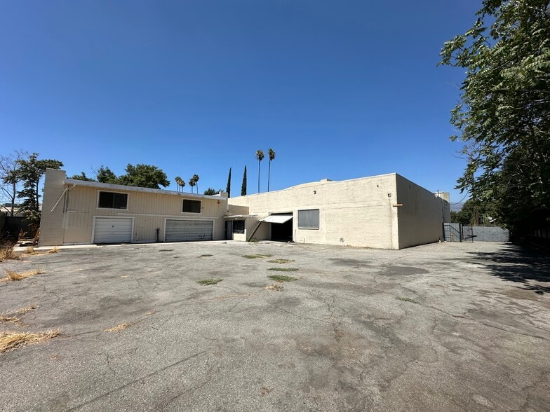 More Photos Of 431 W 10th St, San Bernardino Auto Repair For Sale