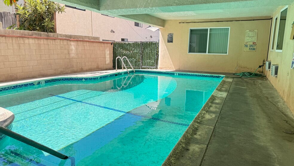 More Photos Of 1042 Western Ave, Glendale Apartments For Sale
