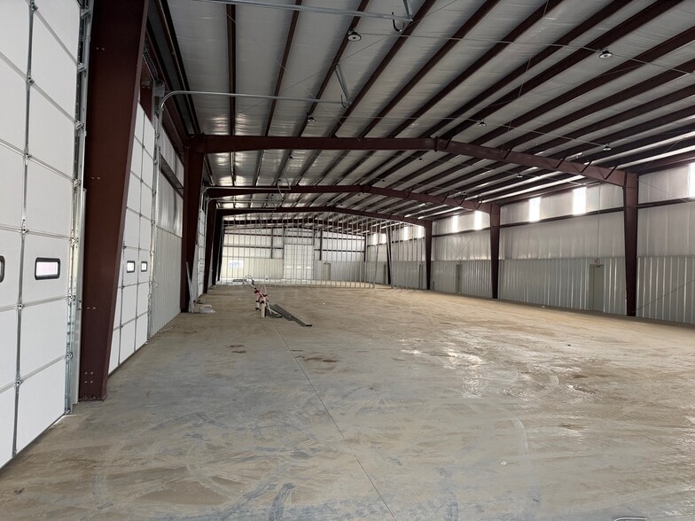 More Photos Of 1640 N Mingo Rd, Tulsa Industrial For Lease