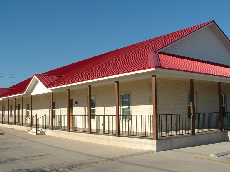 Primary Photo Of 2575 N I-35, San Marcos Office For Lease