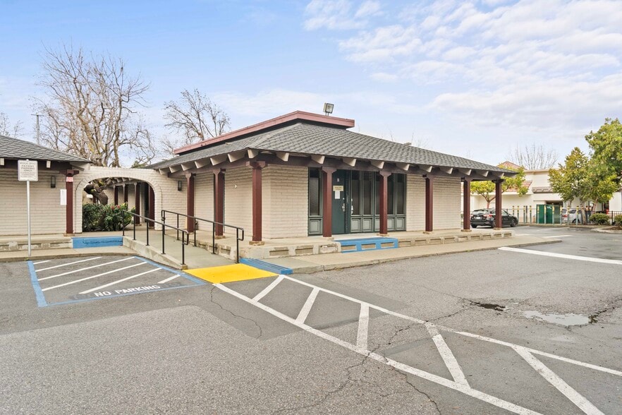More Photos Of 860 E Remington Dr, Sunnyvale Medical For Lease
