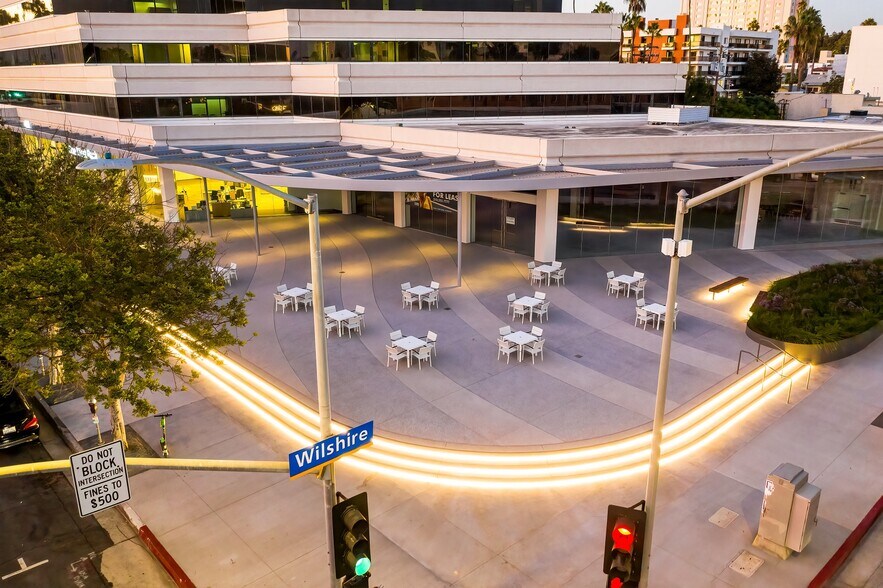 More Photos Of 401 Wilshire Blvd, Santa Monica Office For Lease