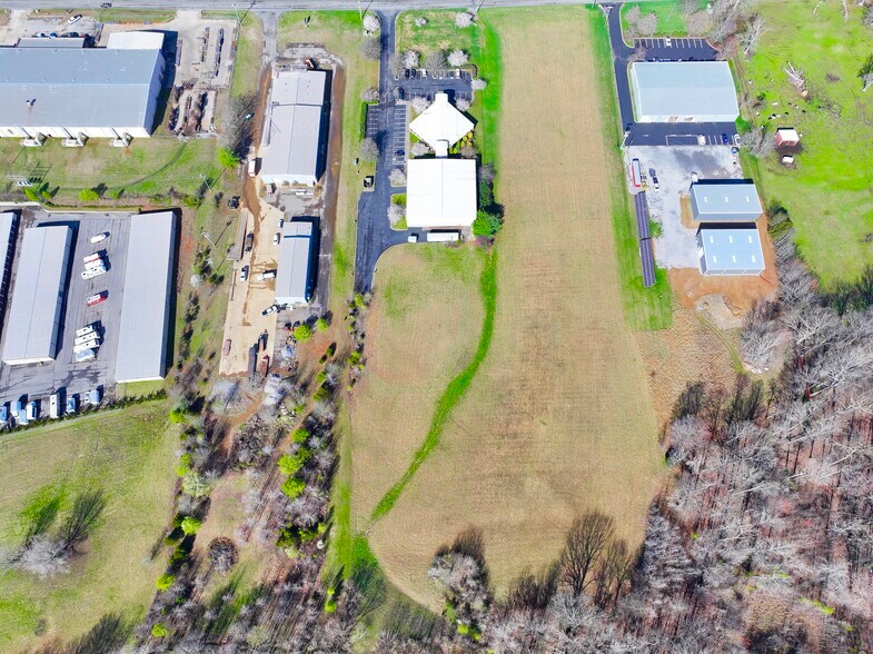 More Photos Of 3145 Pleasant Grove Rd, White House Flex For Lease