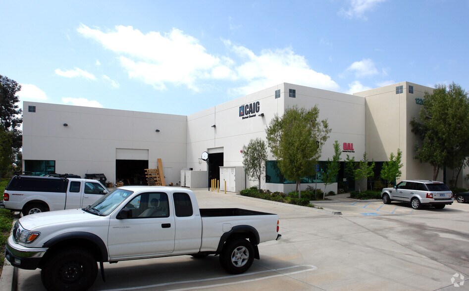 Primary Photo Of 12200 Thatcher Ct, Poway Warehouse For Lease