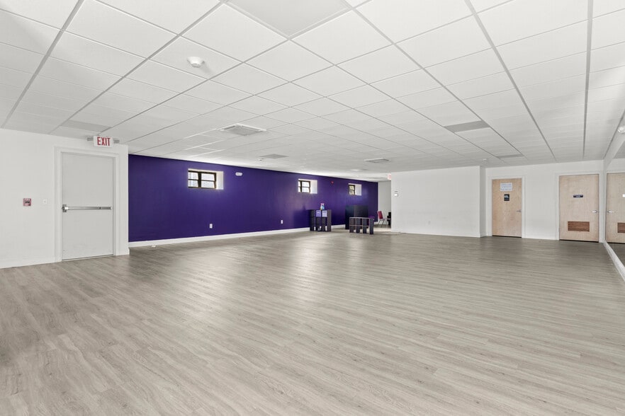 More Photos Of 1016 Park Ave, Cranston Loft Creative Space For Sale