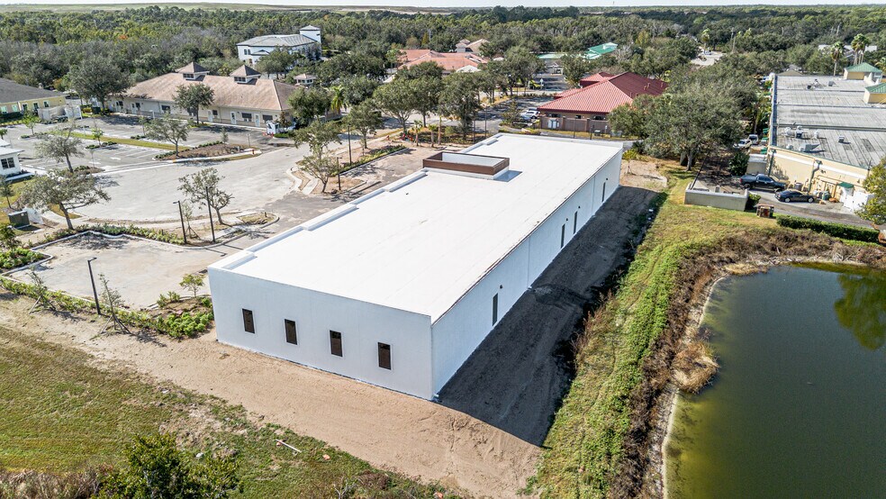 More Photos Of 11125 Corridor Pl, Bradenton Storefront Retail Office For Sale