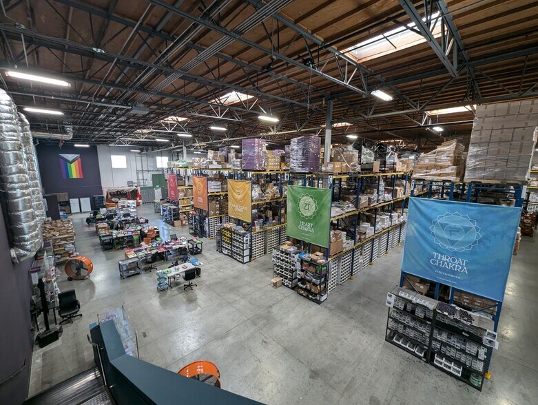 More Photos Of 21010 S Figueroa St, Carson Showroom For Sale