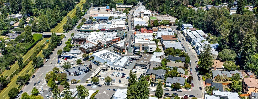 More Photos Of 6201 Antioch St, Oakland Office Residential For Sale