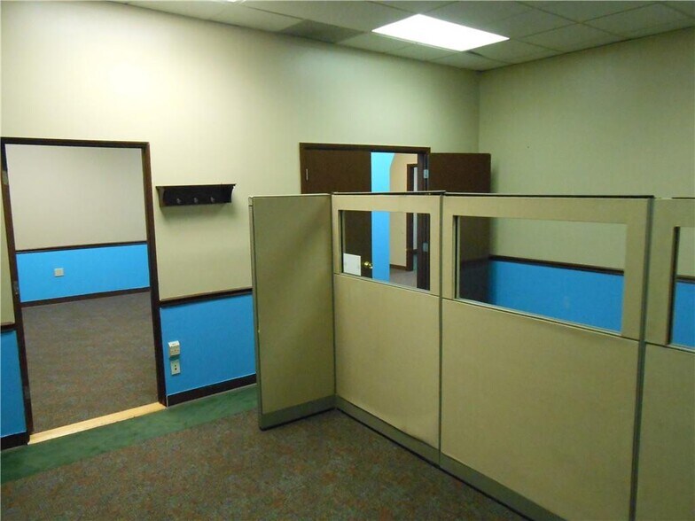 More Photos Of 526 E Bruceton Rd, Pittsburgh Medical For Lease