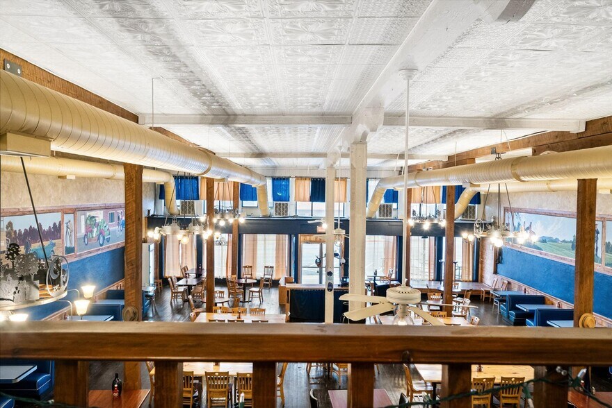 More Photos Of 100 N Texas St, De Leon Storefront Retail Office For Sale