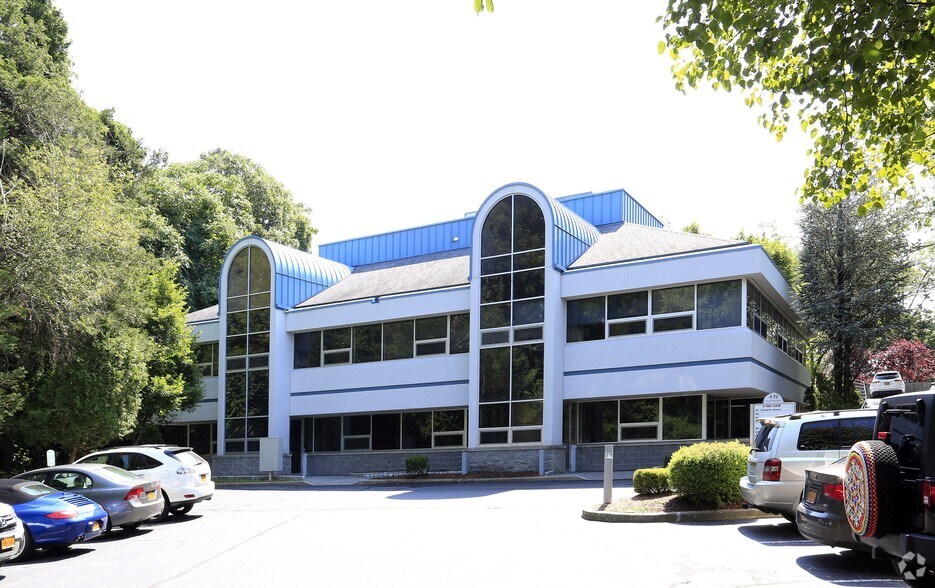 More Photos Of 449 N State Rd, Briarcliff Manor Village Medical For Lease
