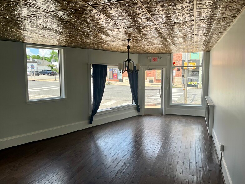 More Photos Of 1050 W Lancaster Ave, Bryn Mawr Storefront Retail Residential For Lease