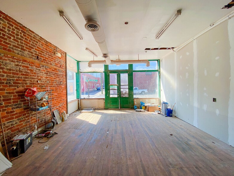 More Photos Of 800 W Marshall St, Richmond Restaurant For Lease
