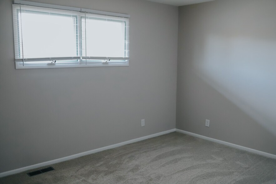 More Photos Of 419 W Main, Du Quoin Multifamily For Sale