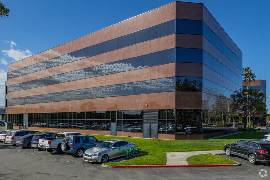 More Photos Of 3010 Old Ranch Pky, Seal Beach Unknown For Lease