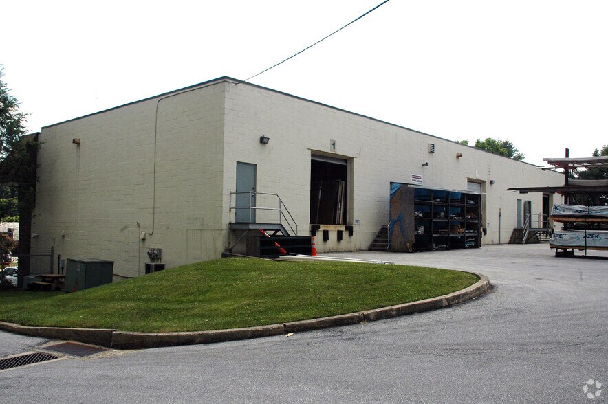 More Photos Of 5081 W Chester Pike, Newtown Square Warehouse For Sale