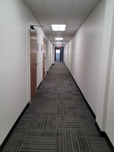 More Photos Of 5618-5624 6th Ave, Kenosha Office For Lease