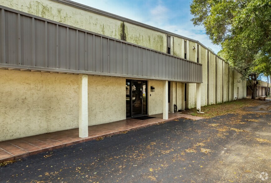 More Photos Of 5250 140th Ave N, Clearwater Manufacturing For Lease