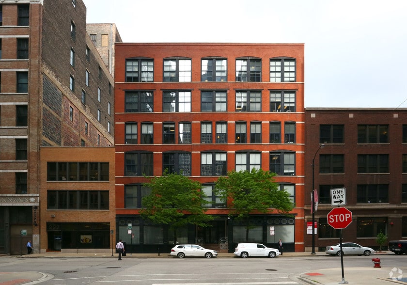 More Photos Of 216 S Jefferson St, Chicago Loft Creative Space For Sale