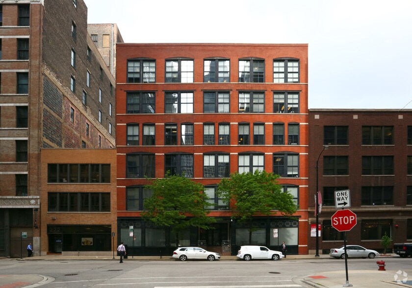 More Photos Of 216 S Jefferson St, Chicago Loft Creative Space For Lease