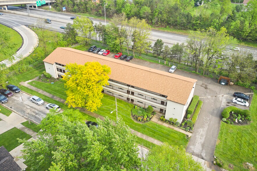 More Photos Of 888 Rosamond Ave, Akron Apartments For Sale