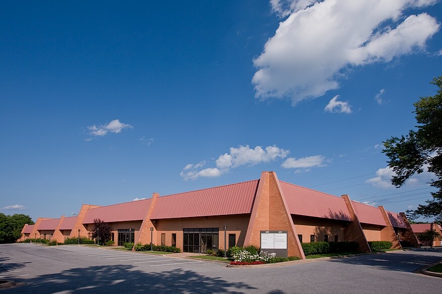 More Photos Of 611 Hammonds Ferry Rd, Linthicum Unknown For Lease