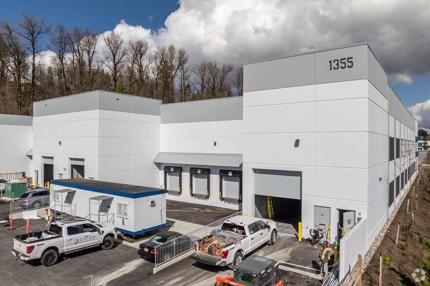 More Photos Of 1355 Riverside Rd, Abbotsford Warehouse For Lease
