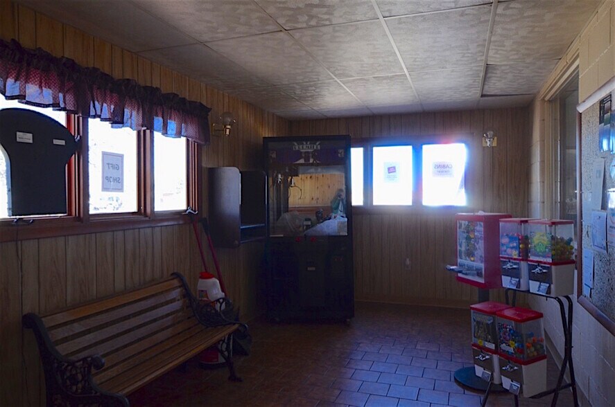 More Photos Of 108 Bailey St, Lima Restaurant For Sale