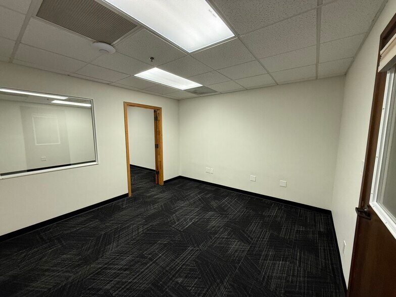 More Photos Of 1320 Yuba St, Redding Office For Lease