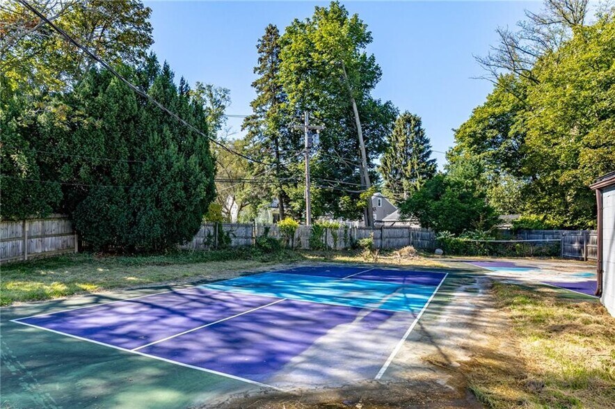 More Photos Of 2195 Monroe Ave, Rochester Freestanding For Sale