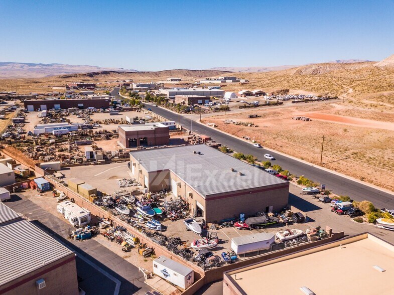 More Photos Of 892 E Commerce Dr, Saint George Warehouse For Lease