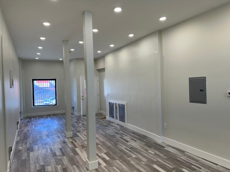 More Photos Of 530 West Side Ave, Jersey City Storefront Retail Residential For Lease