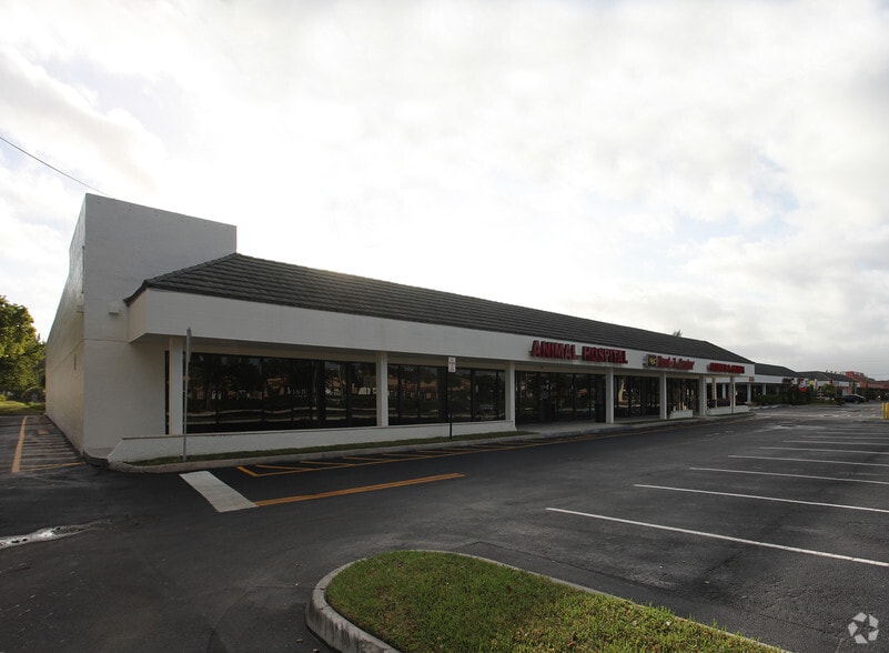 Primary Photo Of 5424-5464 N University Dr, Lauderhill Unknown For Lease