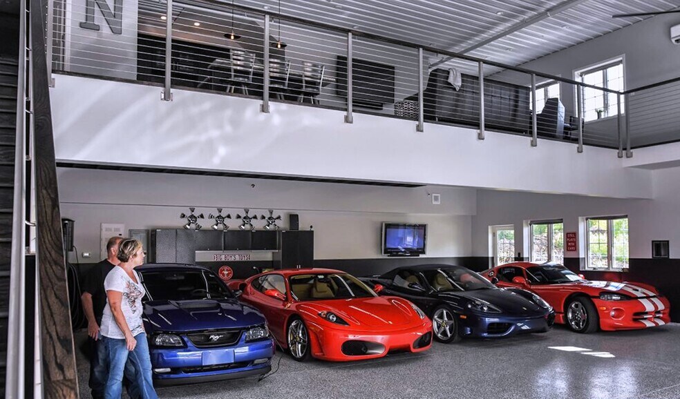 More Photos Of 940 McKinley Pky, Delano Light Manufacturing For Sale