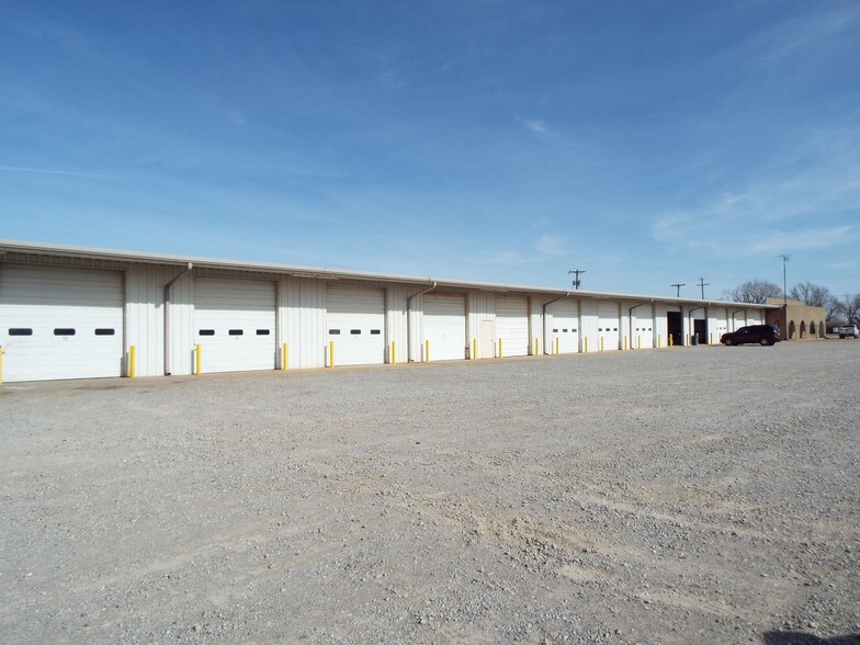 More Photos Of 5510 N Highway 81, Enid Warehouse For Lease
