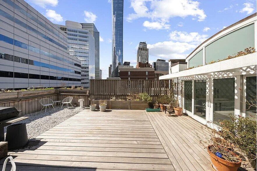 More Photos Of 75 Murray St, New York Office Residential For Sale