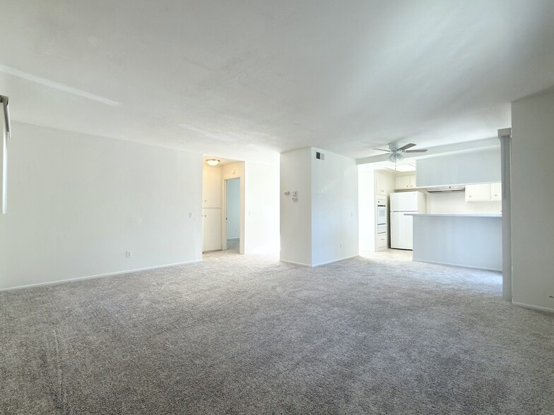 More Photos Of 267 Alestar St, Vista Apartments For Sale