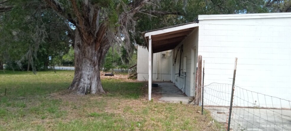 More Photos Of 6023 Kingsley Lake Dr, Starke Service Station For Sale