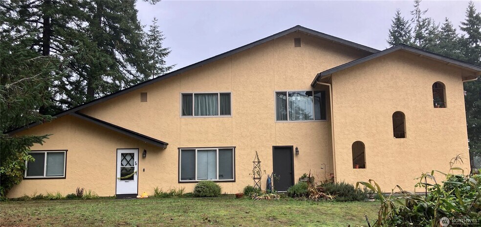 More Photos Of 1125 13th St, Shelton Apartments For Sale