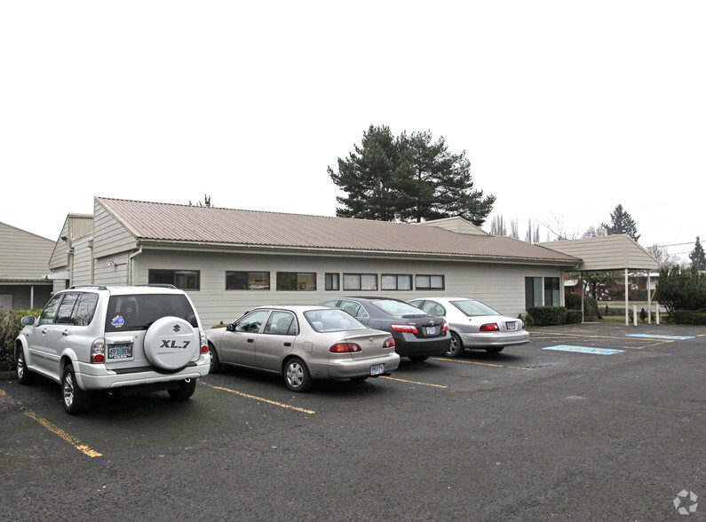 Primary Photo Of 17175 SW Tualatin Valley Hwy, Beaverton Medical For Lease